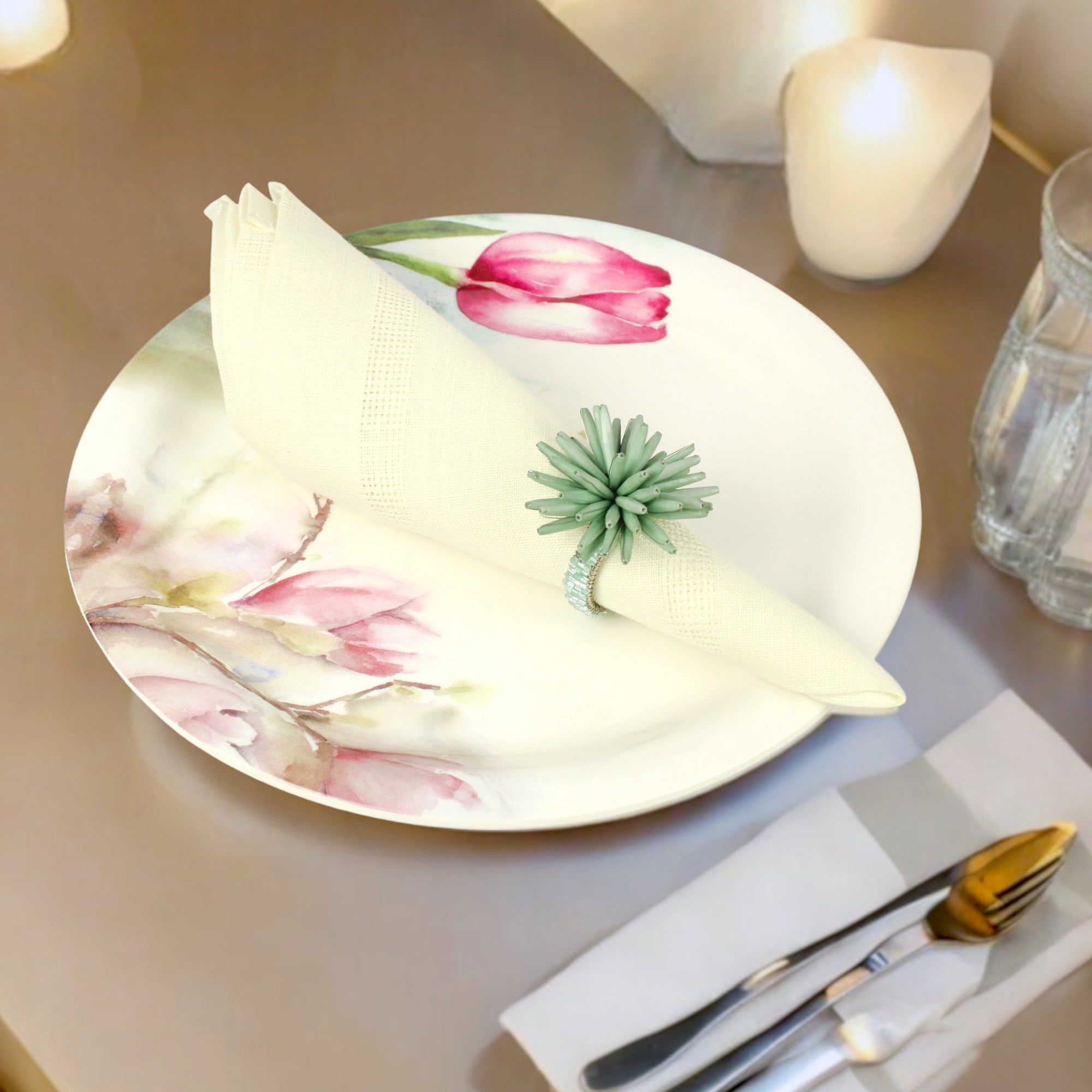 Turq Burst Design Napkin Ring Set of Four